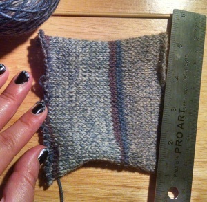I'm loving the wool and the resulting swatch, so two pictures :)